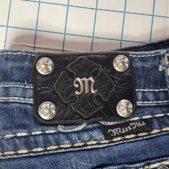 Miss Me Boot Women's Size 27 Jeans Actual 28x30 Denim Beaded Jeweled Blue - Picture 3 of 16